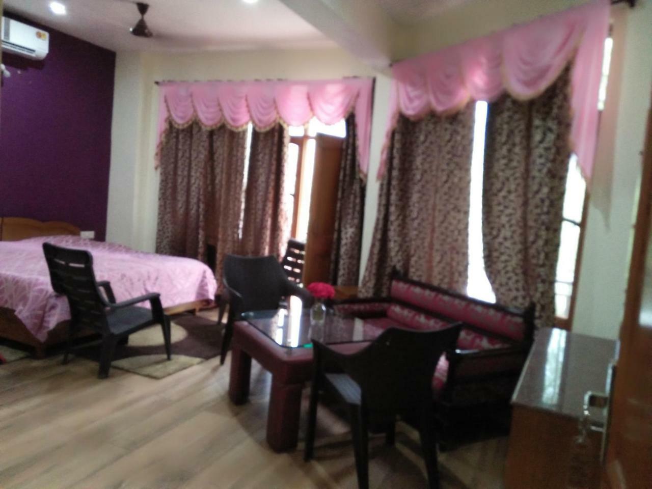 Misty Woods Hotel Dharamshala Exterior photo